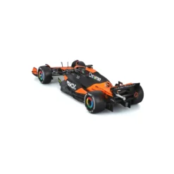 Bburago F1 Mclaren MCL38 2024 With Piastri Helmet 1:24 Scale Model
