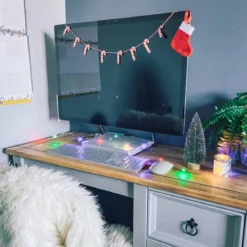 Decorate Your Christmas Desk