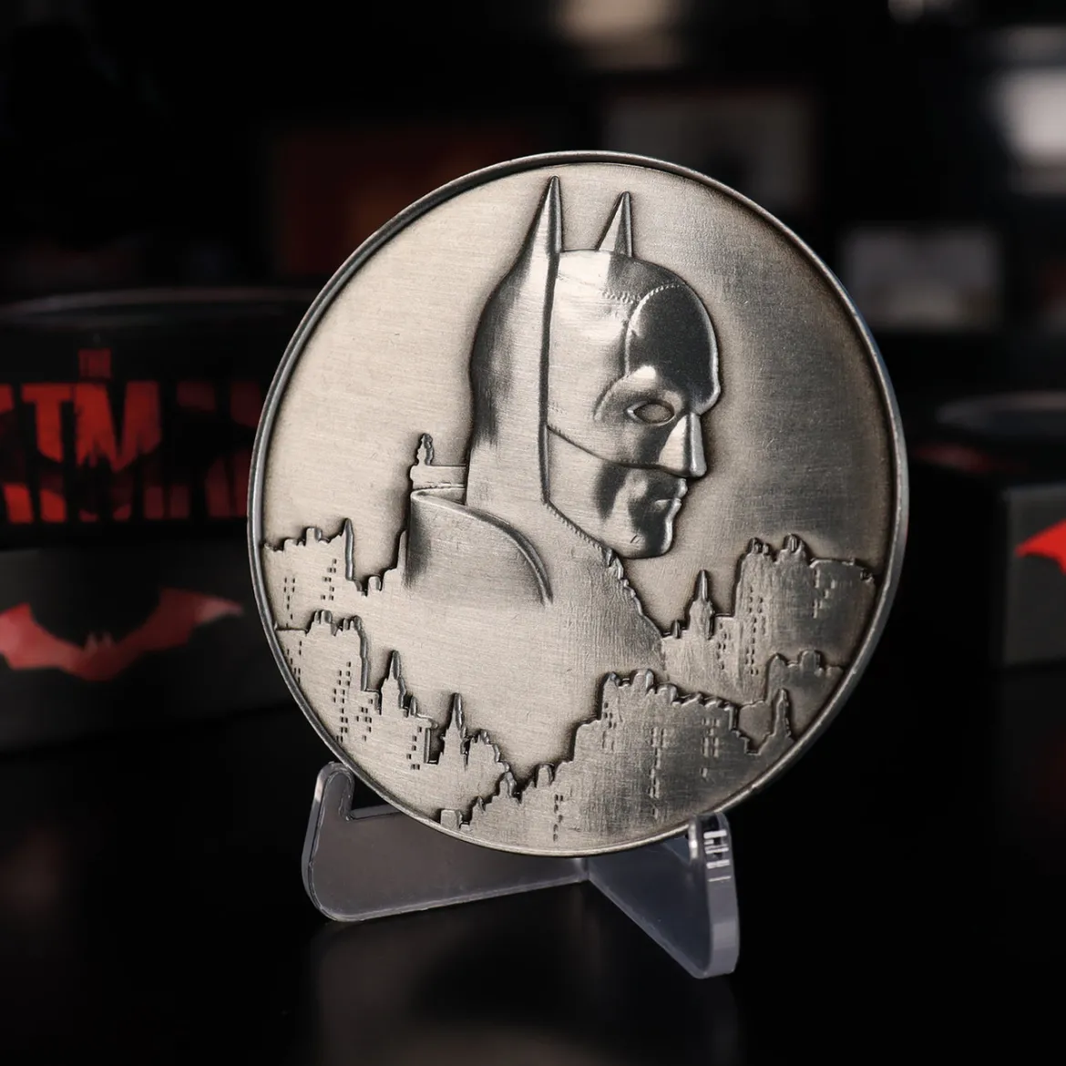Fanattik DC Comics Batman and the Riddler Limited Edition Medallion