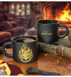Harry Potter Hogwarts Crest Embossed Mug